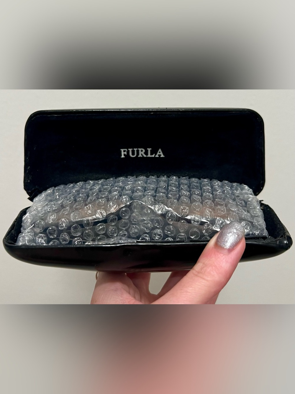 Pre-Loved | FURLA New Vivien Oval Tortoise Sunglasses Brown Gradient Y2K w/ Case - Picture 14 of 14